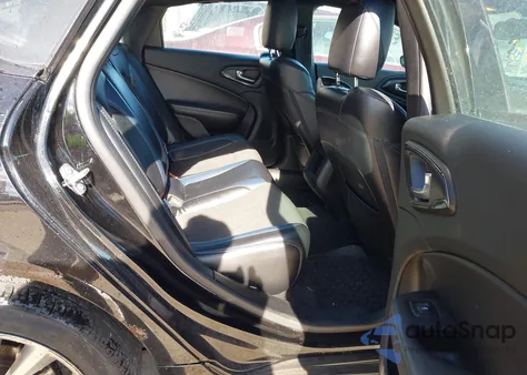 2015 Chrysler 200 S from USA, damaged, VIN 1C3CCCBG7FN635815